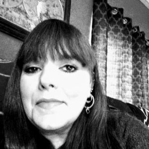 Meet your Posher, Holli